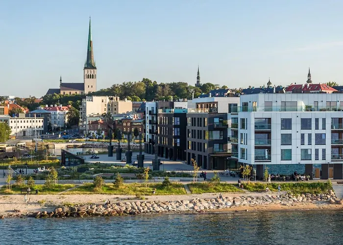 Beachfront Kalaranna Near The Old Town