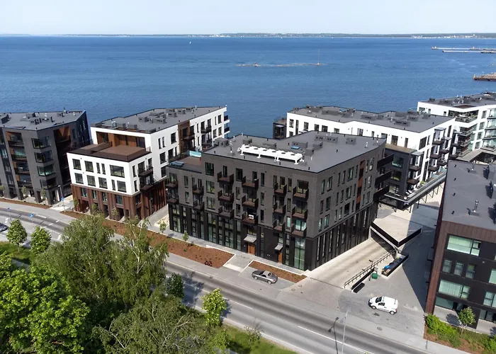 Beachfront Kalaranna Near The Old Town *